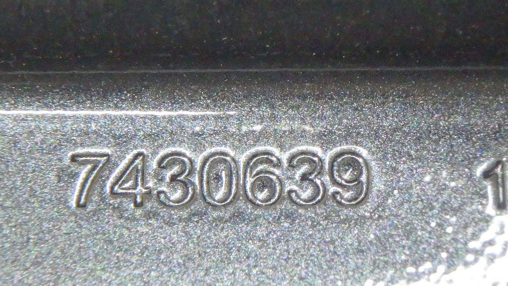 Петля крышки багажника для  Cadillac Escalade III 2006-2014