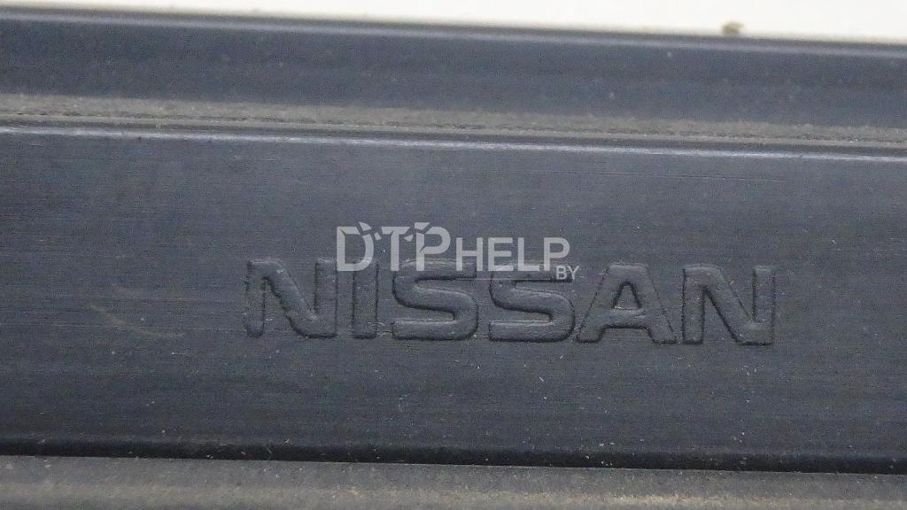 Фото Решетка в бампер центральная для Nissan X-Trail (T32)  2015