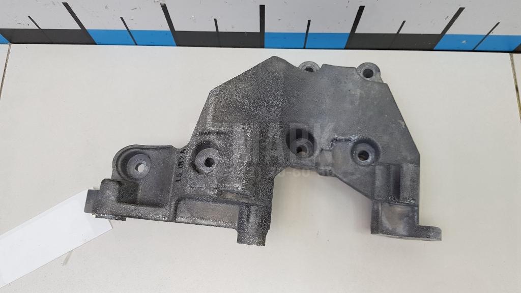 Кронштейн кондиционера 252852F300 Hyundai-Kia