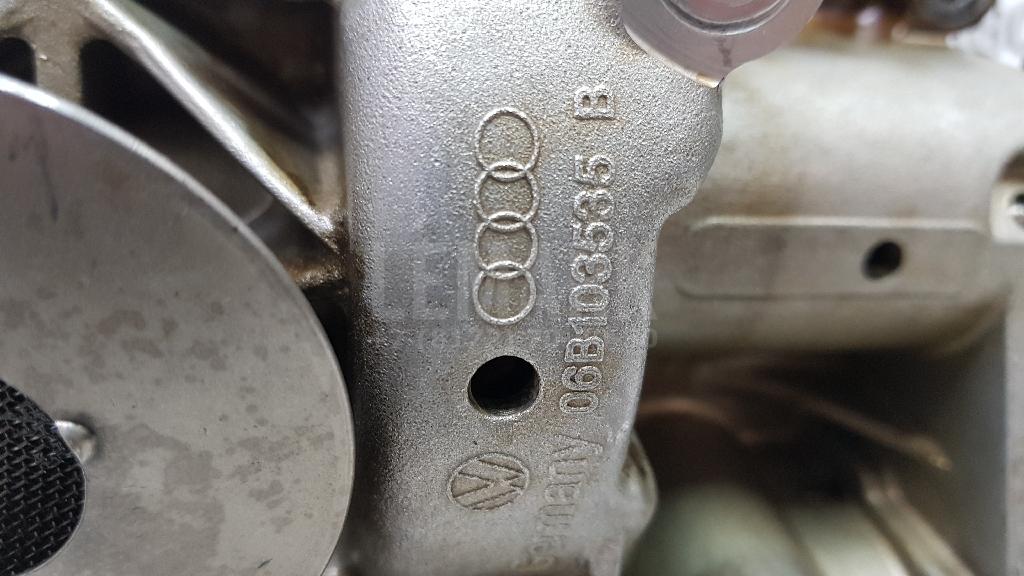 Насос масляный для  Audi A4 [B8] Allroad 2009-2015