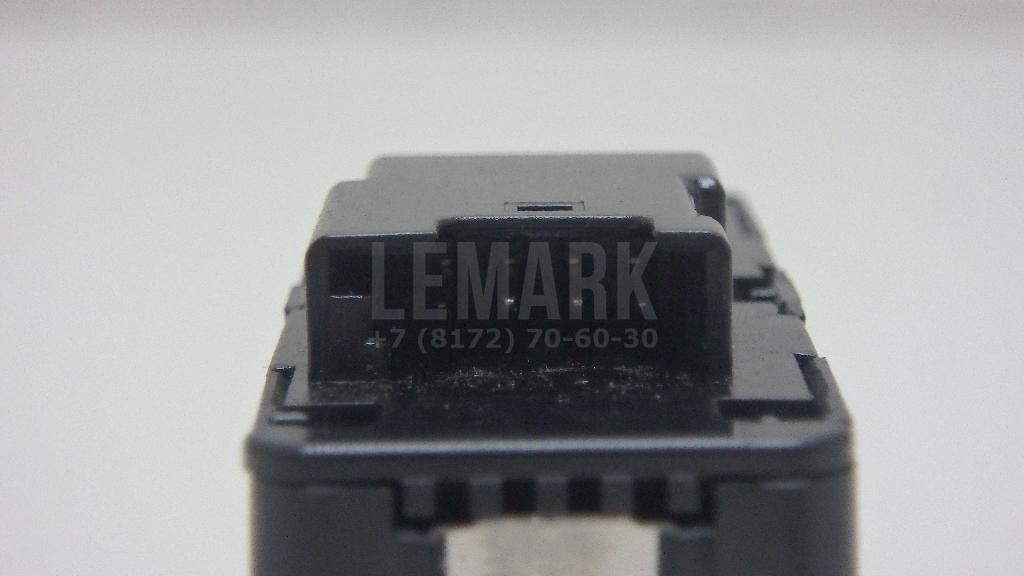 Кнопка открывания багажника для  BMW 1-serie E82/E88 2007-2013