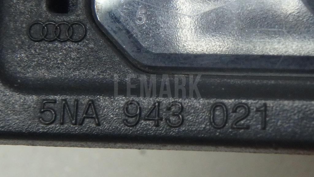 Фонарь подсветки номера для  Audi A8 [4D] 1994-1998