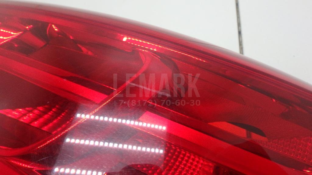 Фонарь задний правый