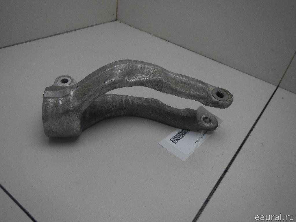 Кронштейн амортизатора правый