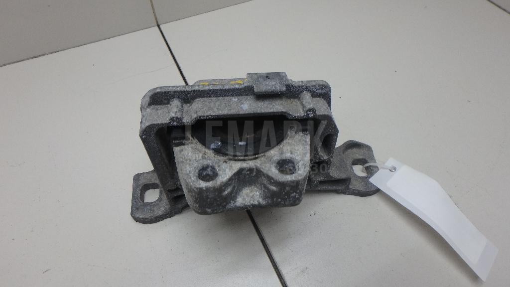 Опора двигателя правая 1811940 Ford