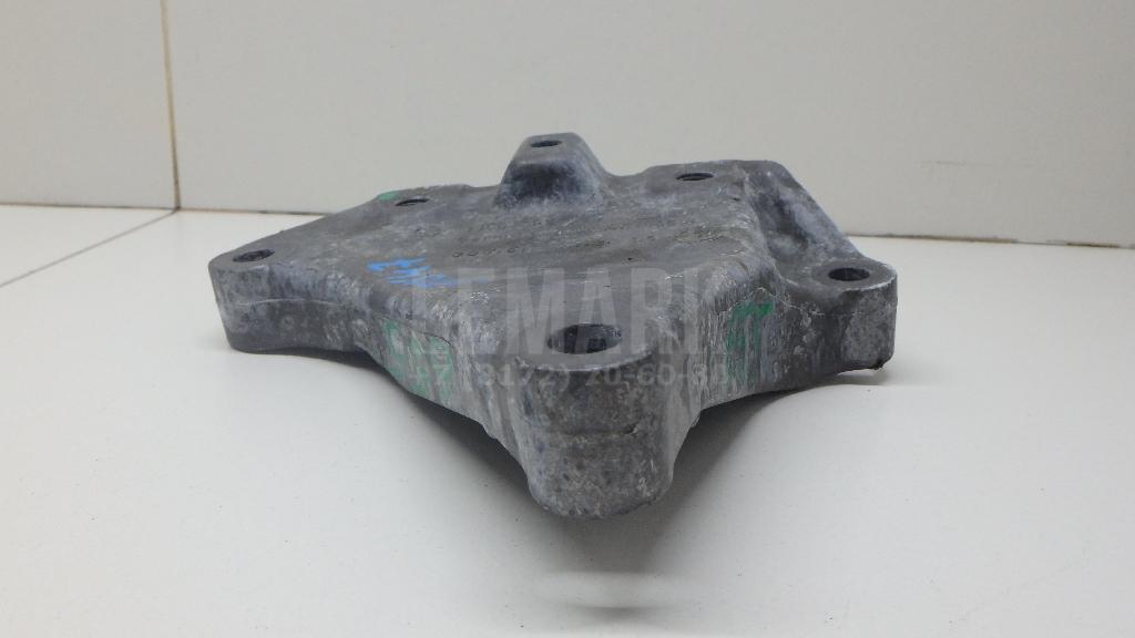 Кронштейн КПП левый 1K0199117BB VAG