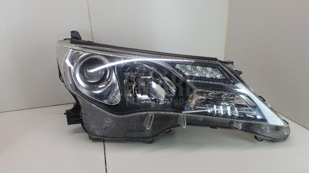 Фара правая 8113042552 Toyota