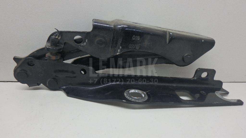 Петля капота правая 5K0823302B VAG