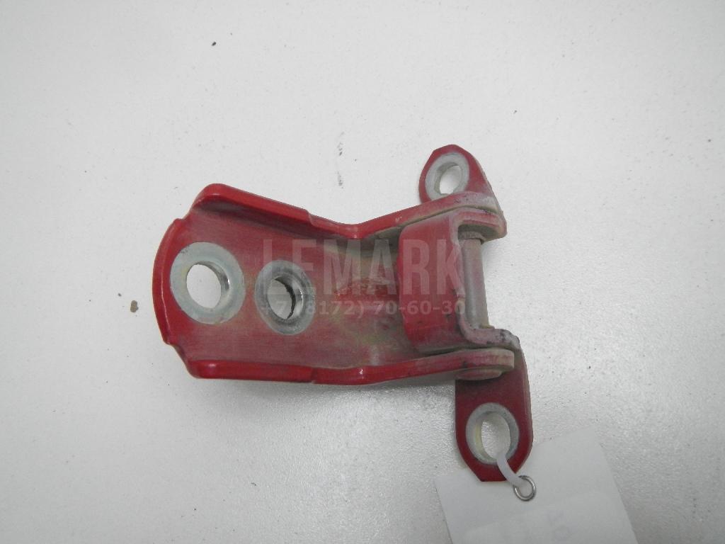 Петля двери 824204P00A Nissan
