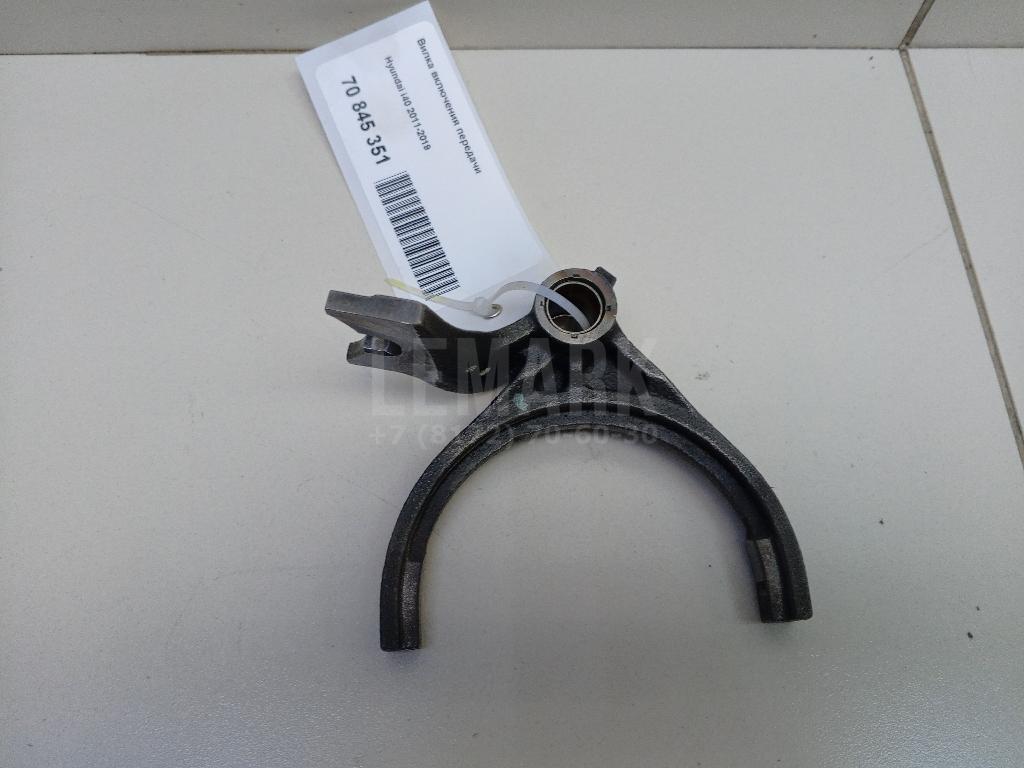 Вилка включения передачи 438502D000 Hyundai-Kia