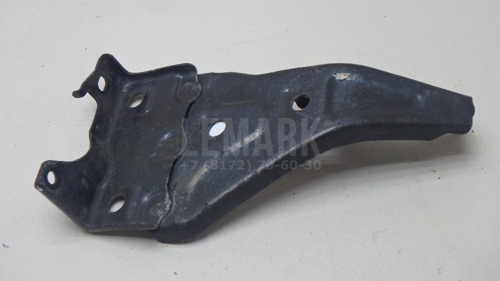 Кронштейн усилителя переднего бампера правый 5210260260 Toyota