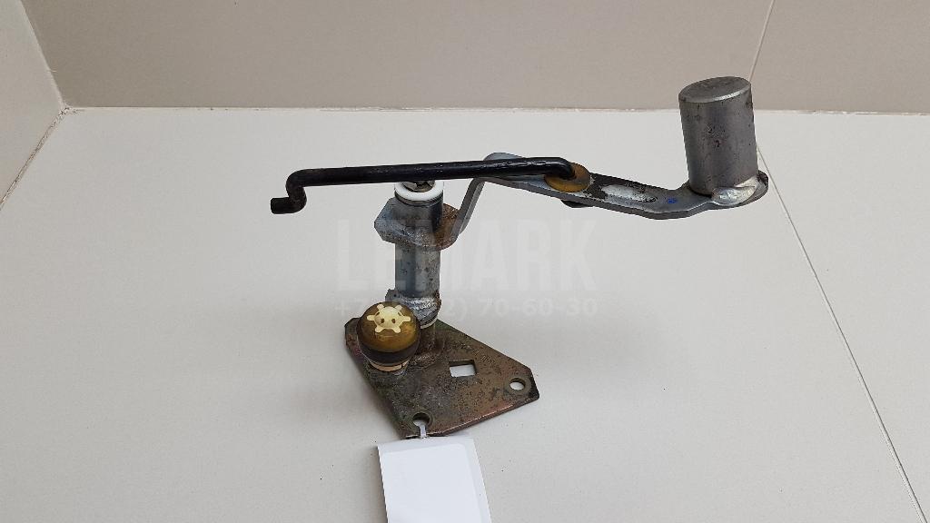 Кронштейн кулисы КПП 1J0711076G VAG