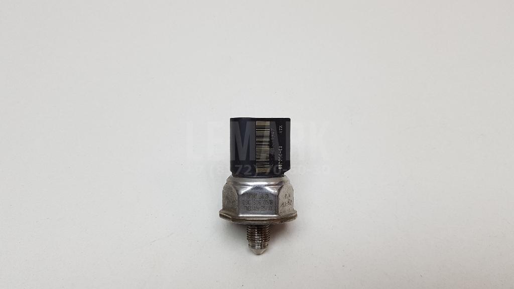 Датчик давления топлива 03C906051D VAG