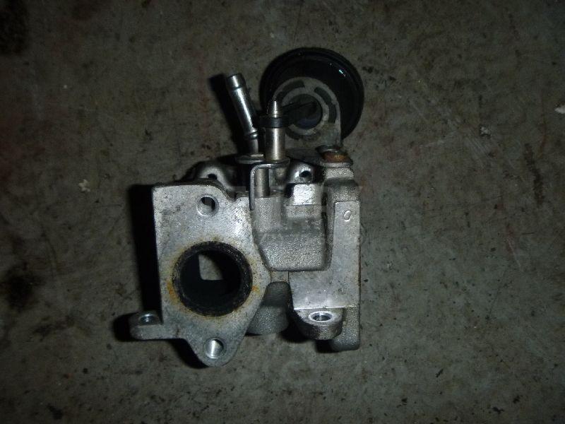 Заслонка воздушная 03G131063F VAG