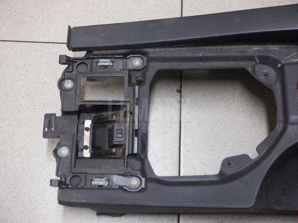 Подлокотник для  BMW X1 U11 2022