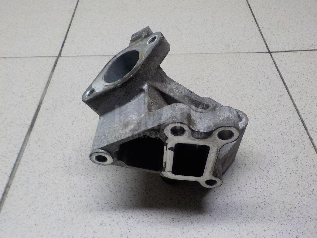 Корпус насоса водяного (помпы) 210136N200 Nissan