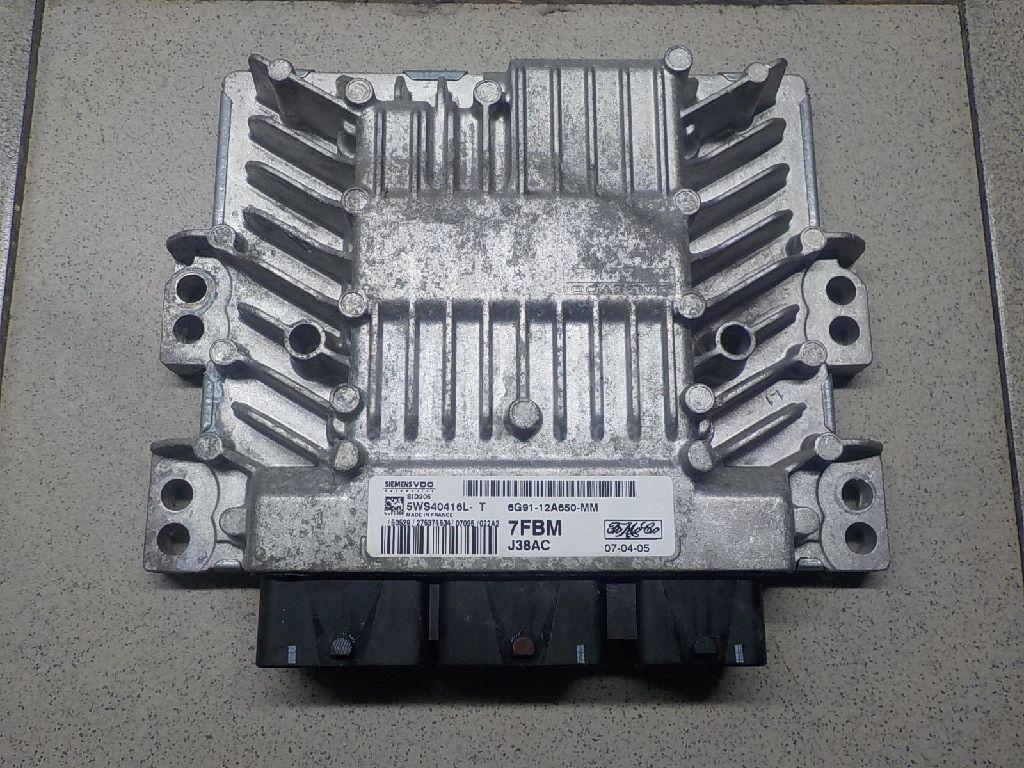 Блок управления двигателем 1561024 Ford