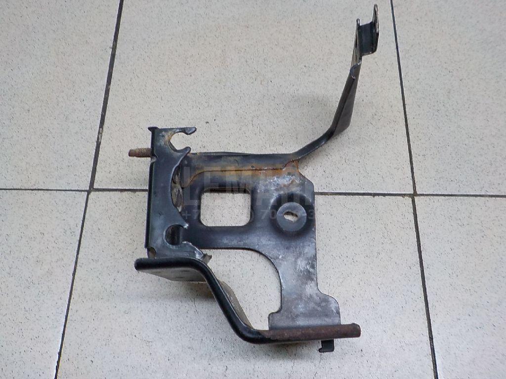 Кронштейн блока ABS (насос) для  Audi V8 1988-1994