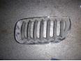 Решетка радиатора левая