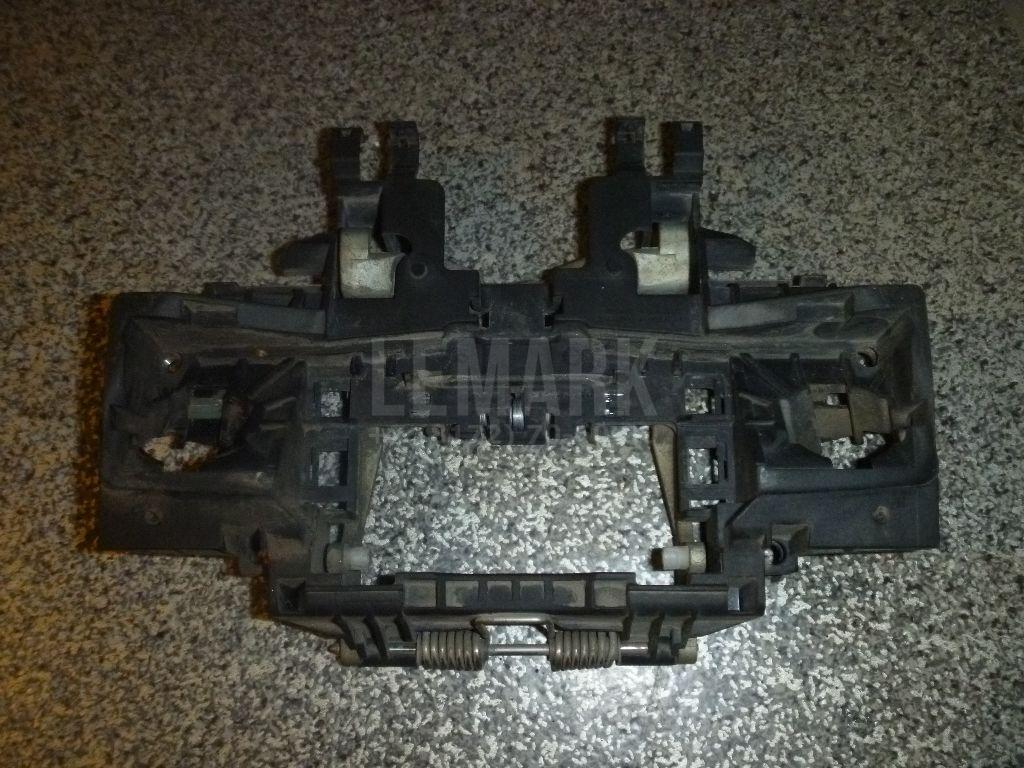 Кронштейн ручки для  BMW 1-serie E82/E88 2007-2013