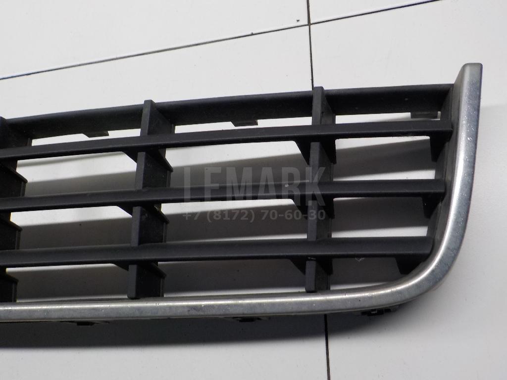 Решетка в бампер центральная для  Audi Q7 [4L] 2005-2015
