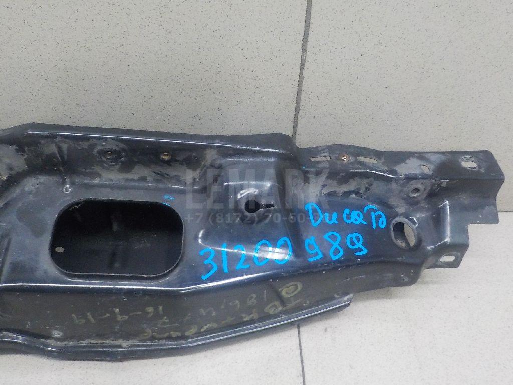 Панель передняя для  Ford Fiesta 2001-2008