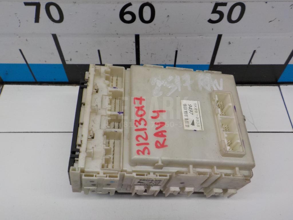 Блок предохранителей 8273042360 Toyota