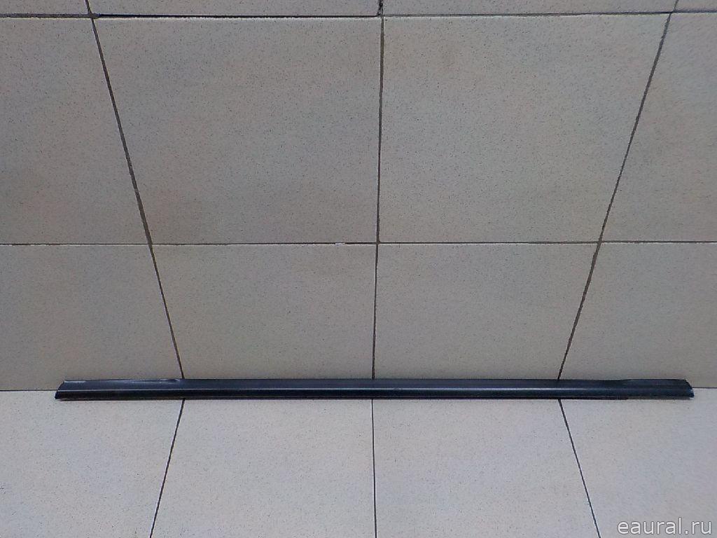 Накладка стекла заднего правого