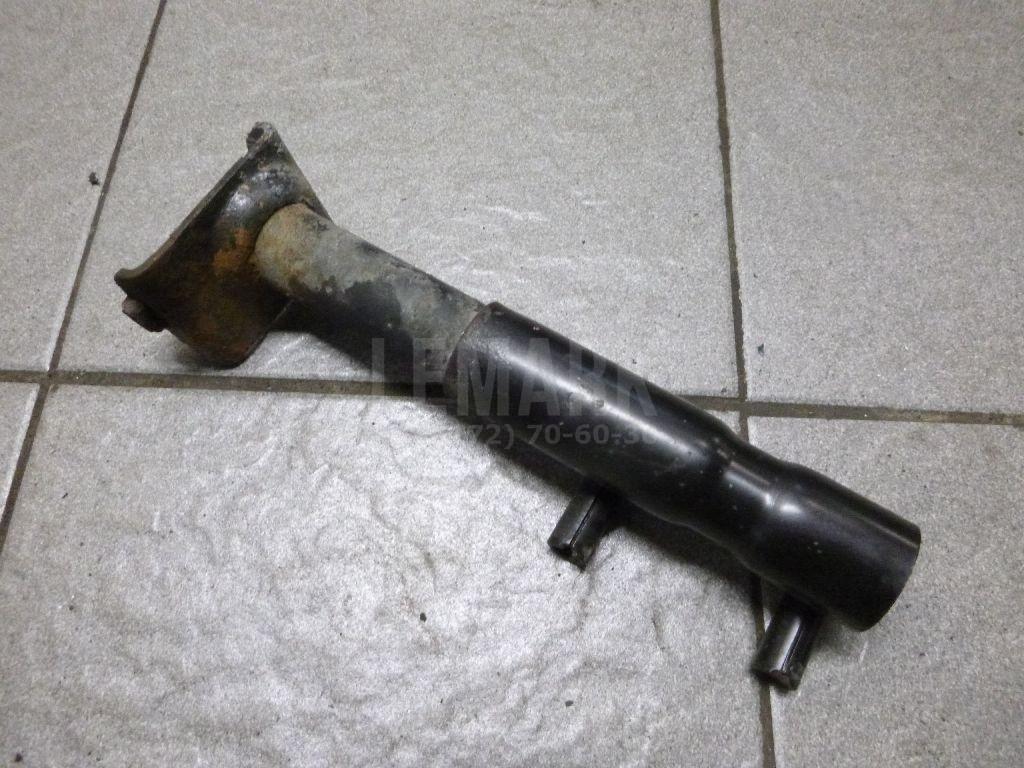 Кронштейн усилителя заднего бампера правый 3B0807336 VAG