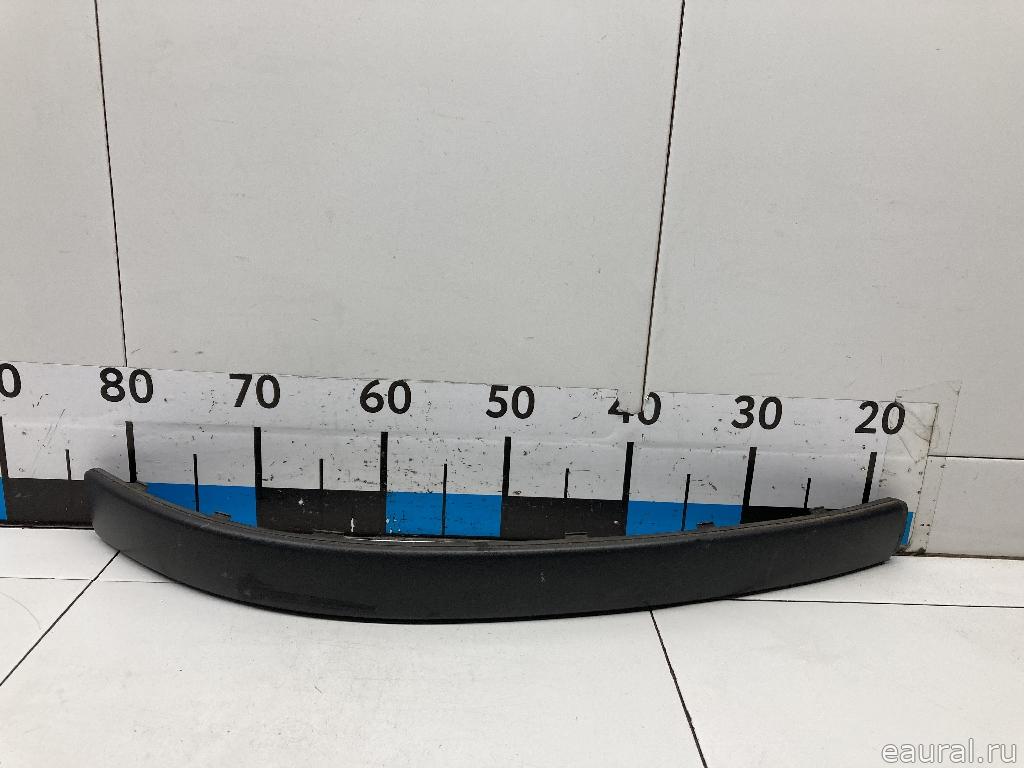 Молдинг переднего бампера правый