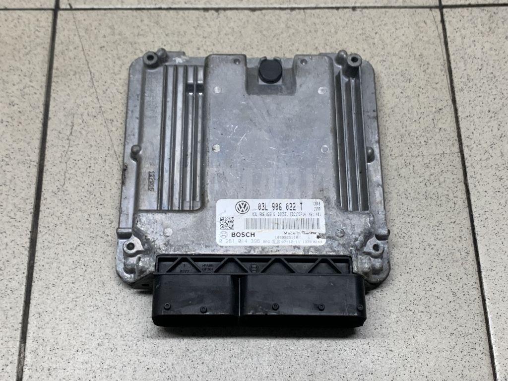 Блок управления двигателем 03L906022T VAG
