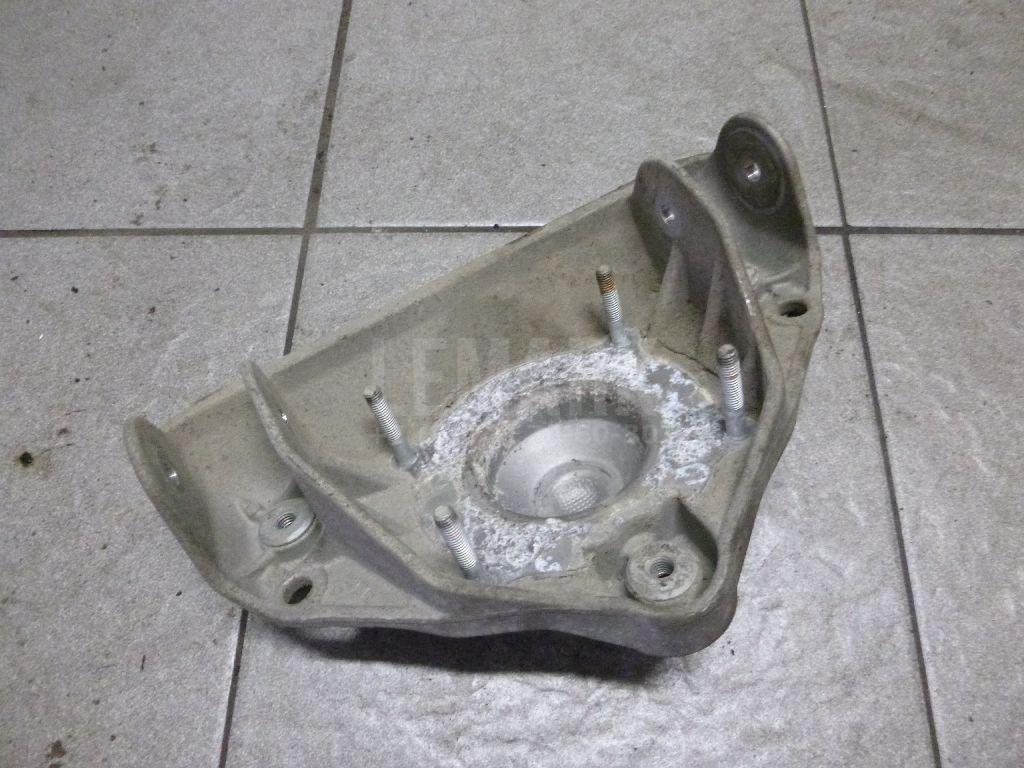 Кронштейн (п.п.к.) для  Cadillac DTS 2005-2011