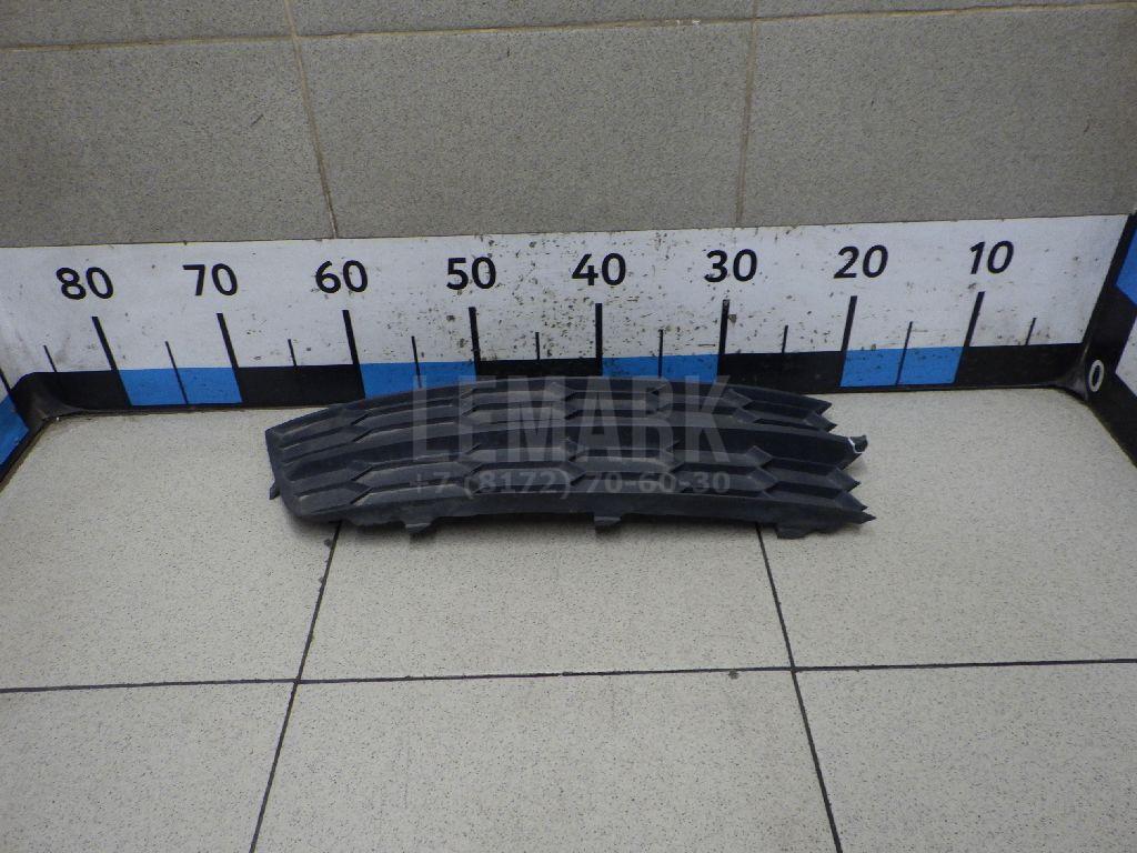 Решетка в бампер правая 60U8073689B9 VAG