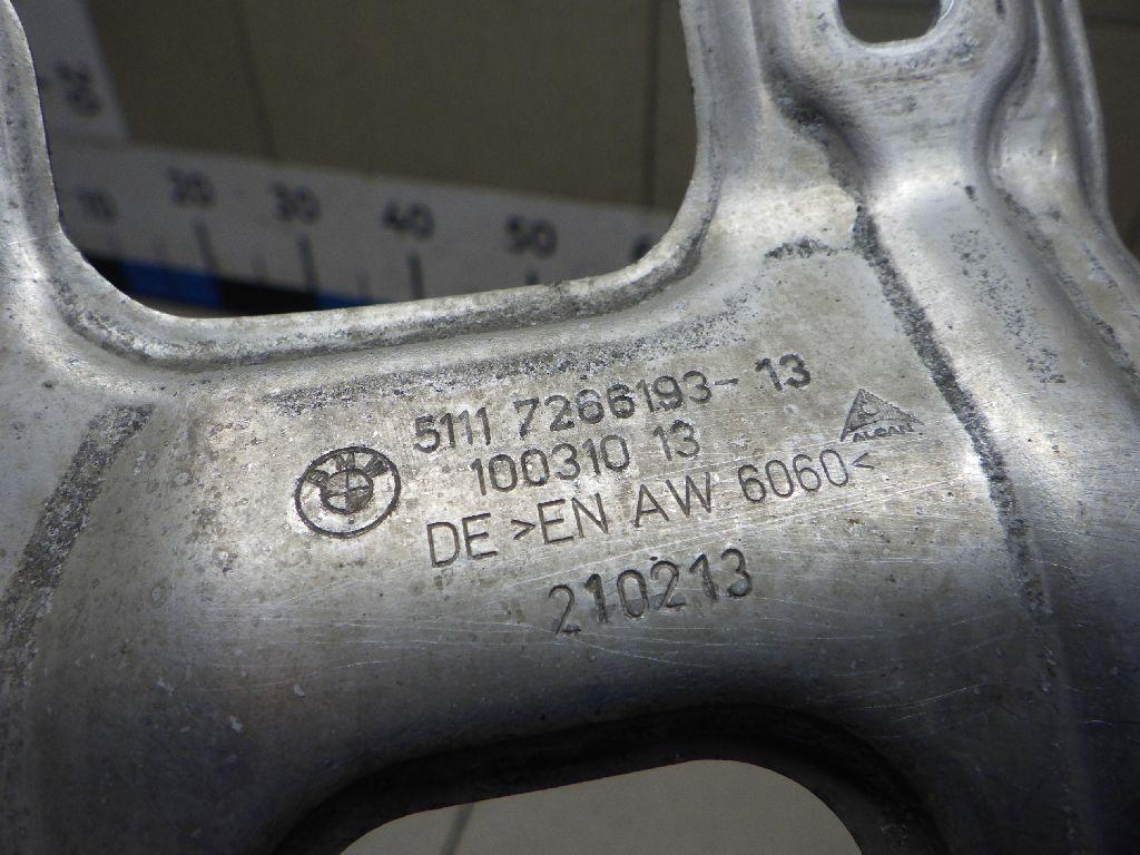 Кронштейн усилителя переднего бампера левый для  BMW 1-serie E87/E81 2004-2011