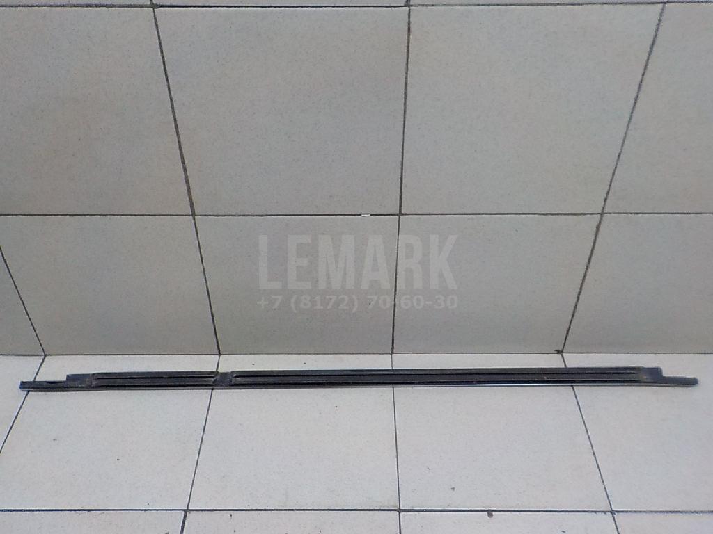 Накладка стекла заднего правого