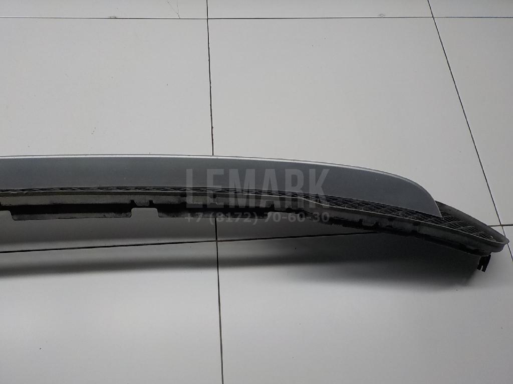 Решетка в бампер центральная для  BMW 1-serie E87/E81 2004-2011