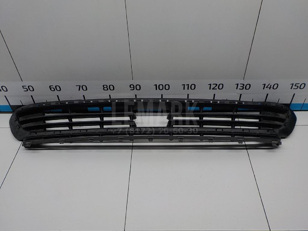 Решетка радиатора центральная 5G0853677B9B9 VAG