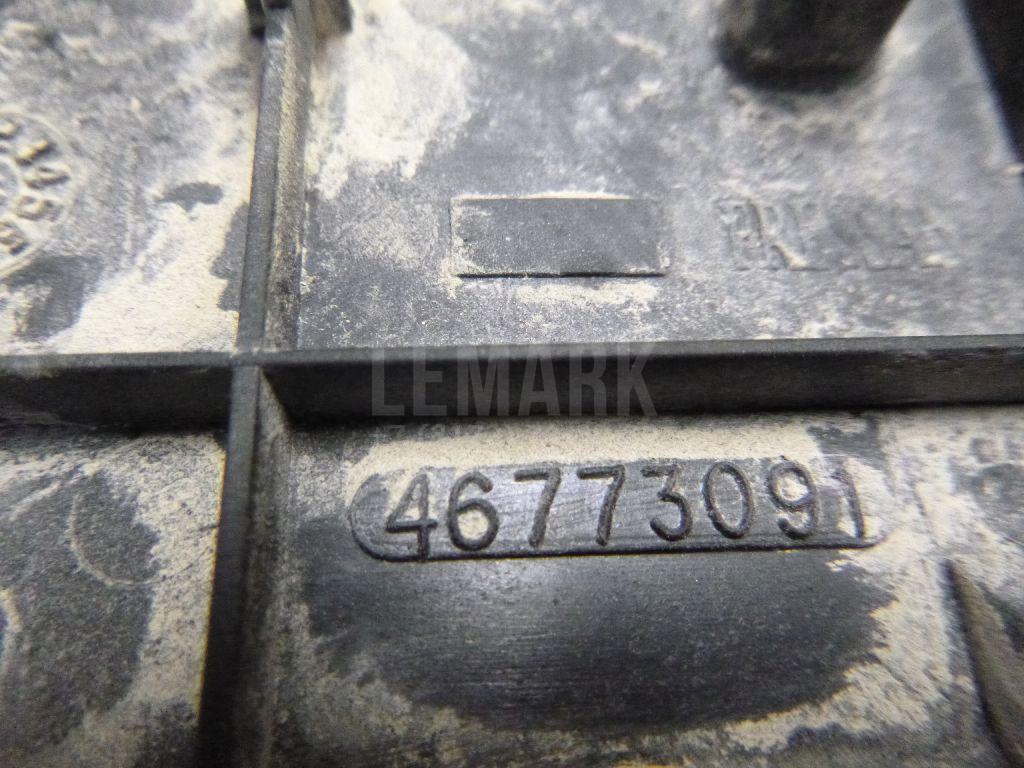Кронштейн ручки для  Ford B-MAX 2012-2018