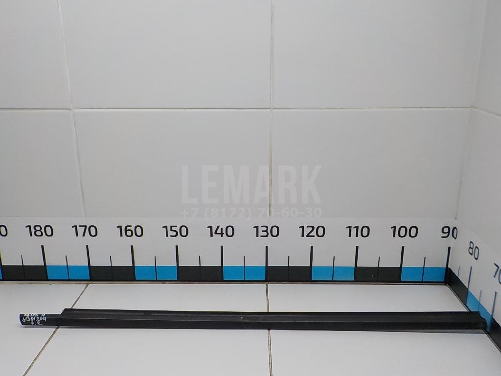 Накладка стекла переднего правого 24468034 GM