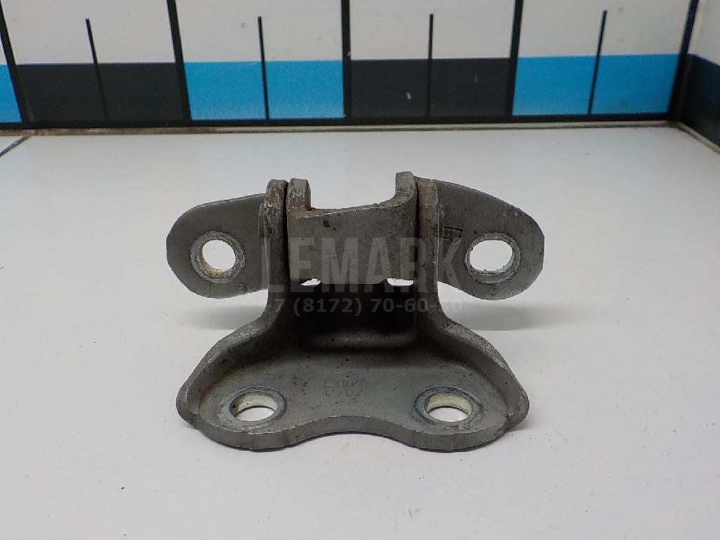 Петля двери передней правой нижняя 6873002050 Toyota