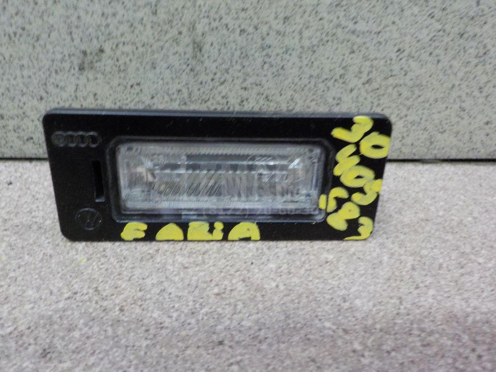 Фонарь подсветки номера 8T0943021 VAG