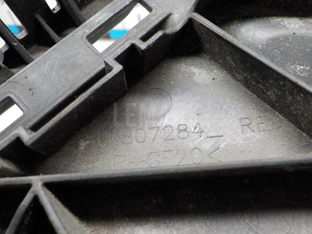 Направляющая переднего бампера правая для  Audi A4 [B6] 2000-2004
