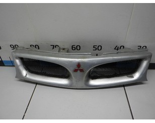 Решетка радиатора для Mitsubishi Carisma (DA) 1995-1999 БУ состояние удовлетворительное