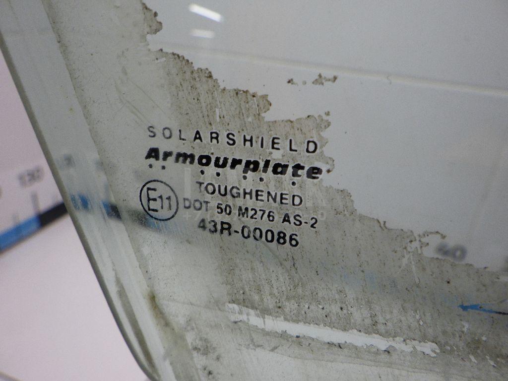 Стекло двери передней правой для  DAF 3300 1981-1991