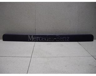Накладка двери багажника для Mercedes Benz Vito/Viano-(639) 2003-2014 БУ состояние отличное