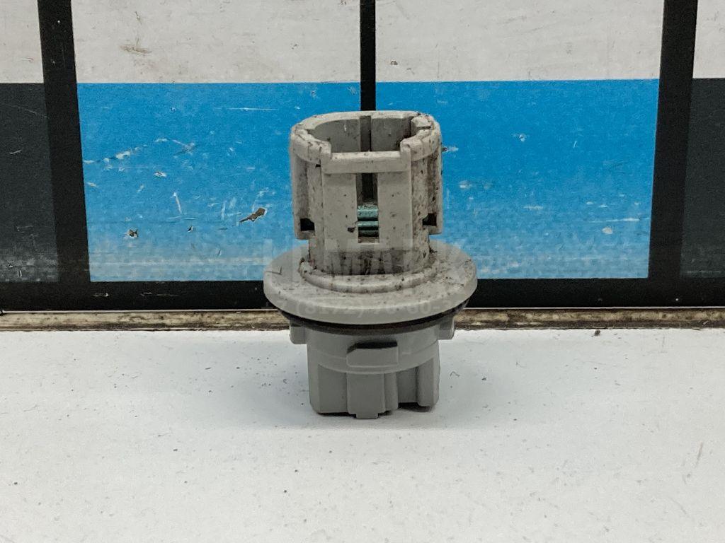 Патрон лампы 26243AA100 Nissan