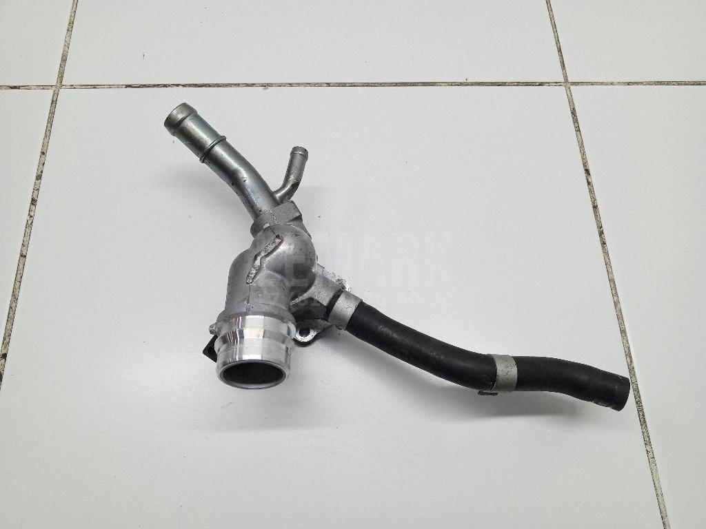 Фланец двигателя системы охлаждения 256002B702 Hyundai-Kia
