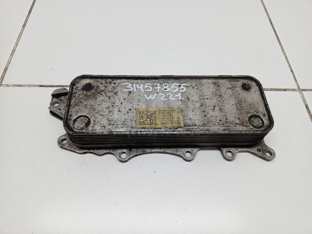 Радиатор масляный 6421800165 Mercedes Benz