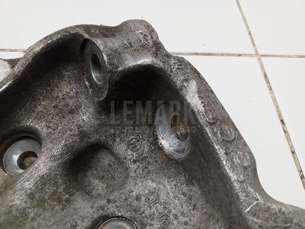 Кулак поворотный передний правый для  Audi A3 [8PA] Sportback 2004-2013