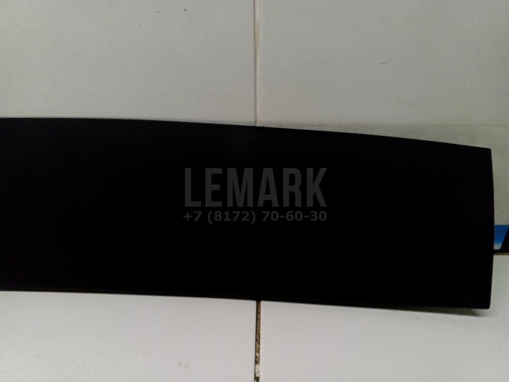 Обшивка двери багажника